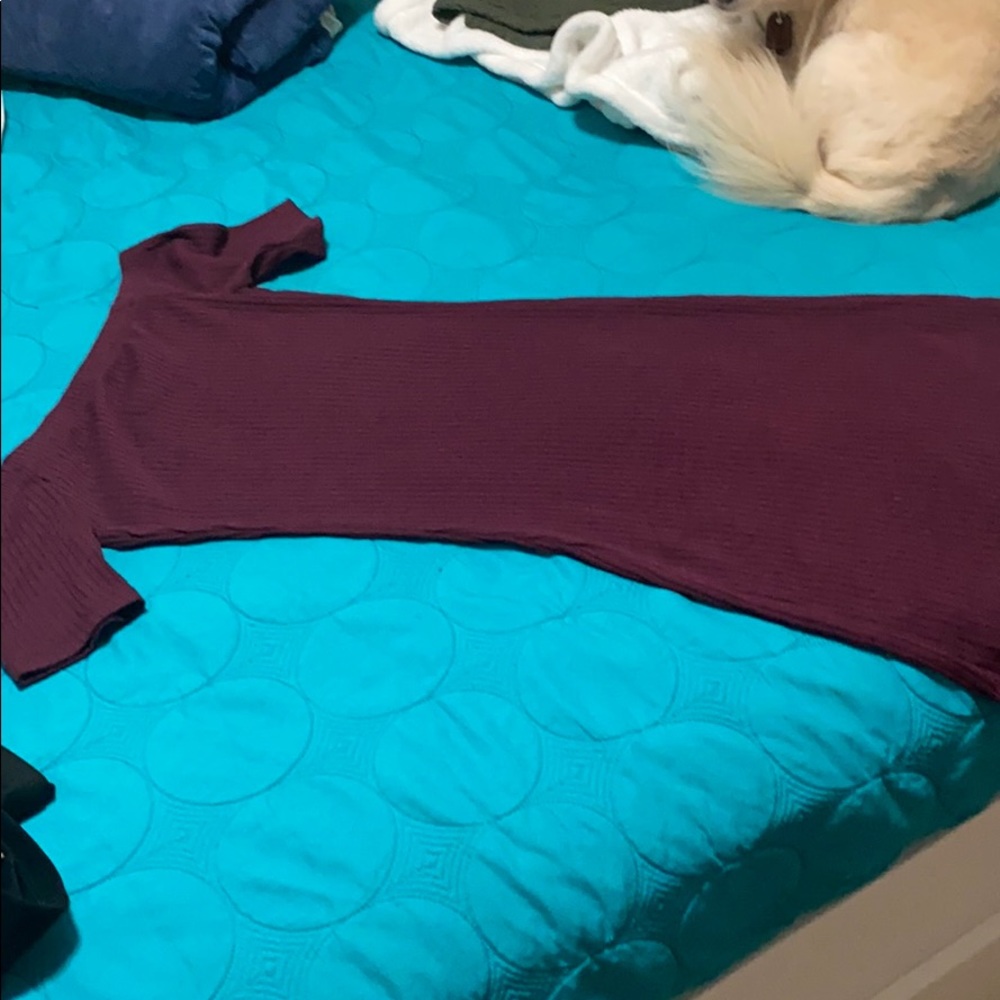 I’m selling a beautiful dress,